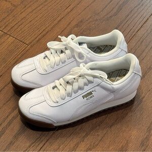 Puma Roma Kids White Sneakers Size 5.5